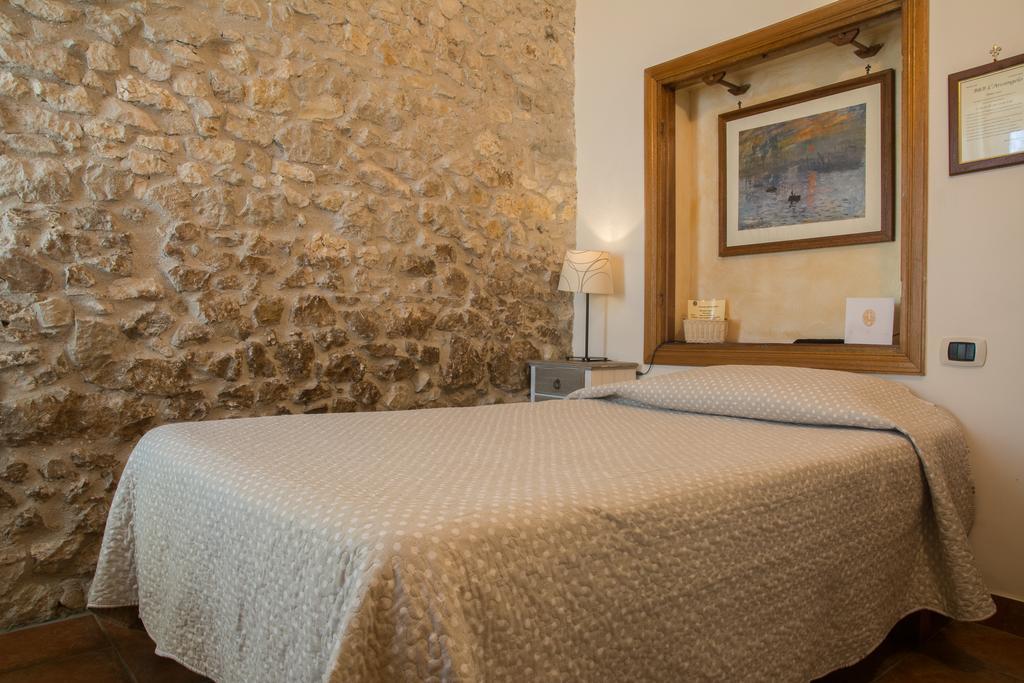 Locanda Dell'Arcangelo Рокка-Массіма Екстер'єр фото